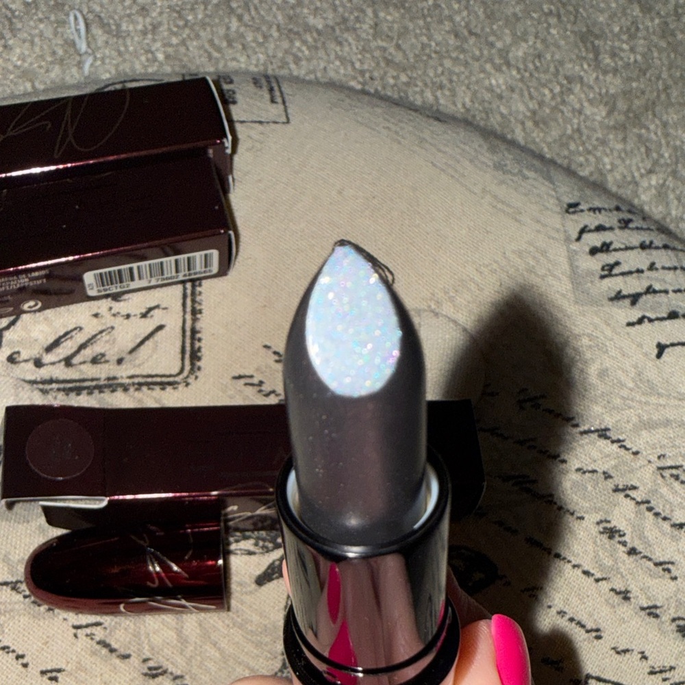 MAC Aaliyah Collection Black Lipstick - Picture 3 of 7